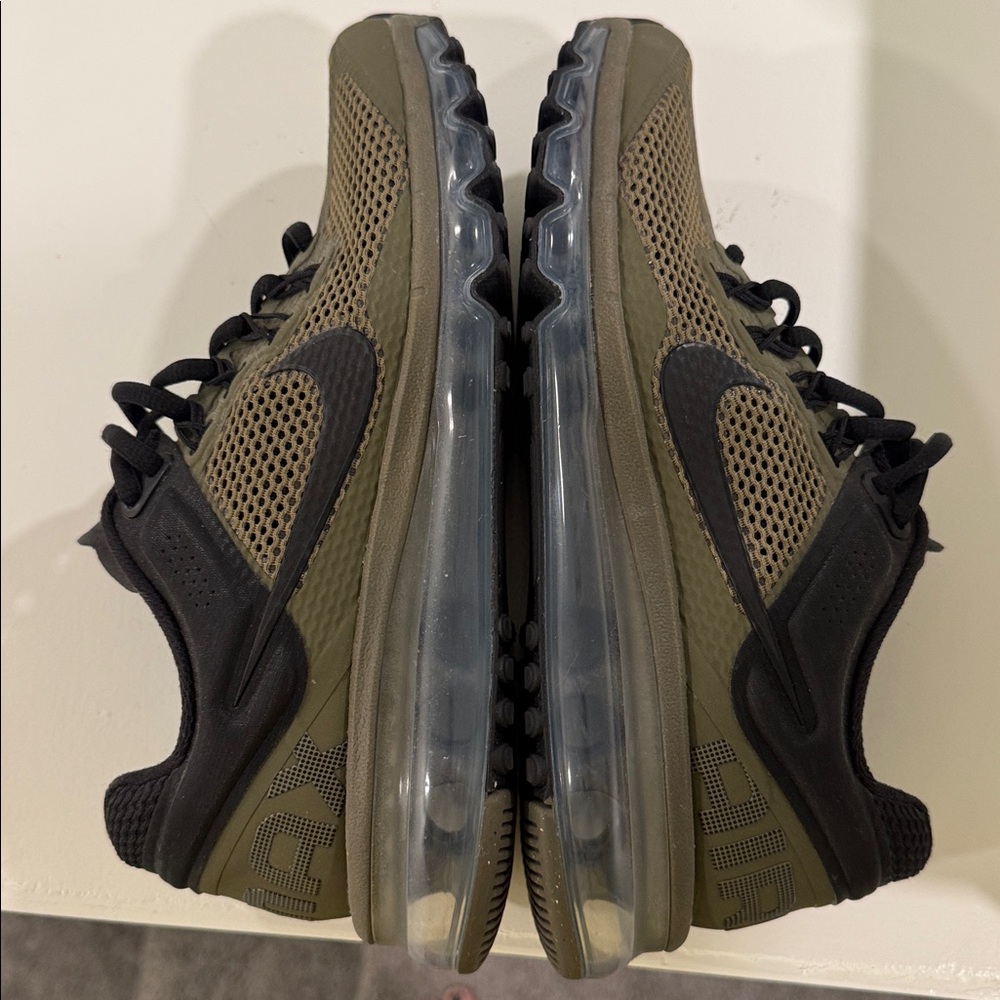 Nike Men's Black and Olive Athletic Shoes